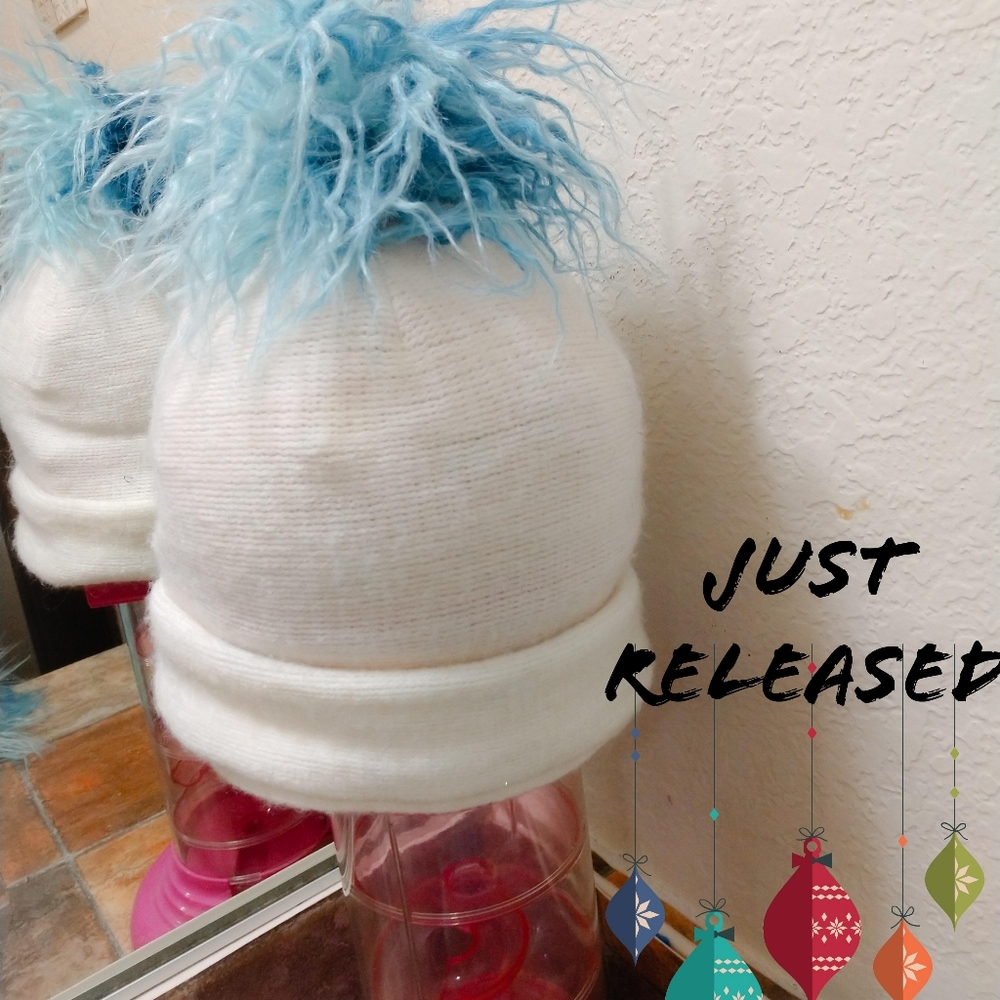 Aqua Ombre Furry Matching Hat